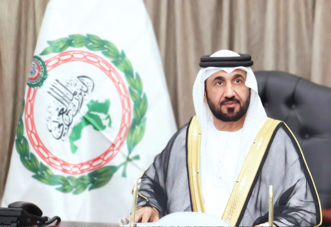 رئيس البرلمان العربي يدين استهداف ناقلة إماراتية تابعة لشركة أدنوك أثناء مرورها من مضيق هرمز