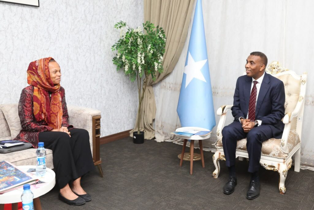 PM Hamza receives a delegation from the Swiss Agency for Development and Cooperation