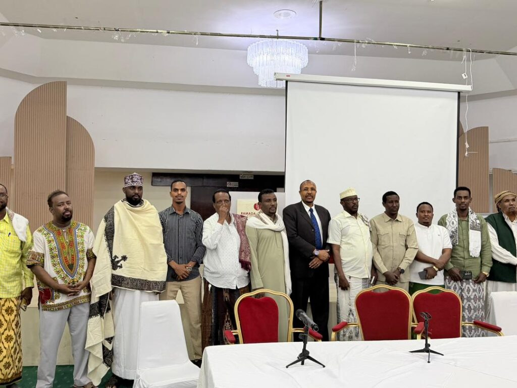 Somali Ambassador to Yemen Meets Diaspora and Business Community in Mukalla