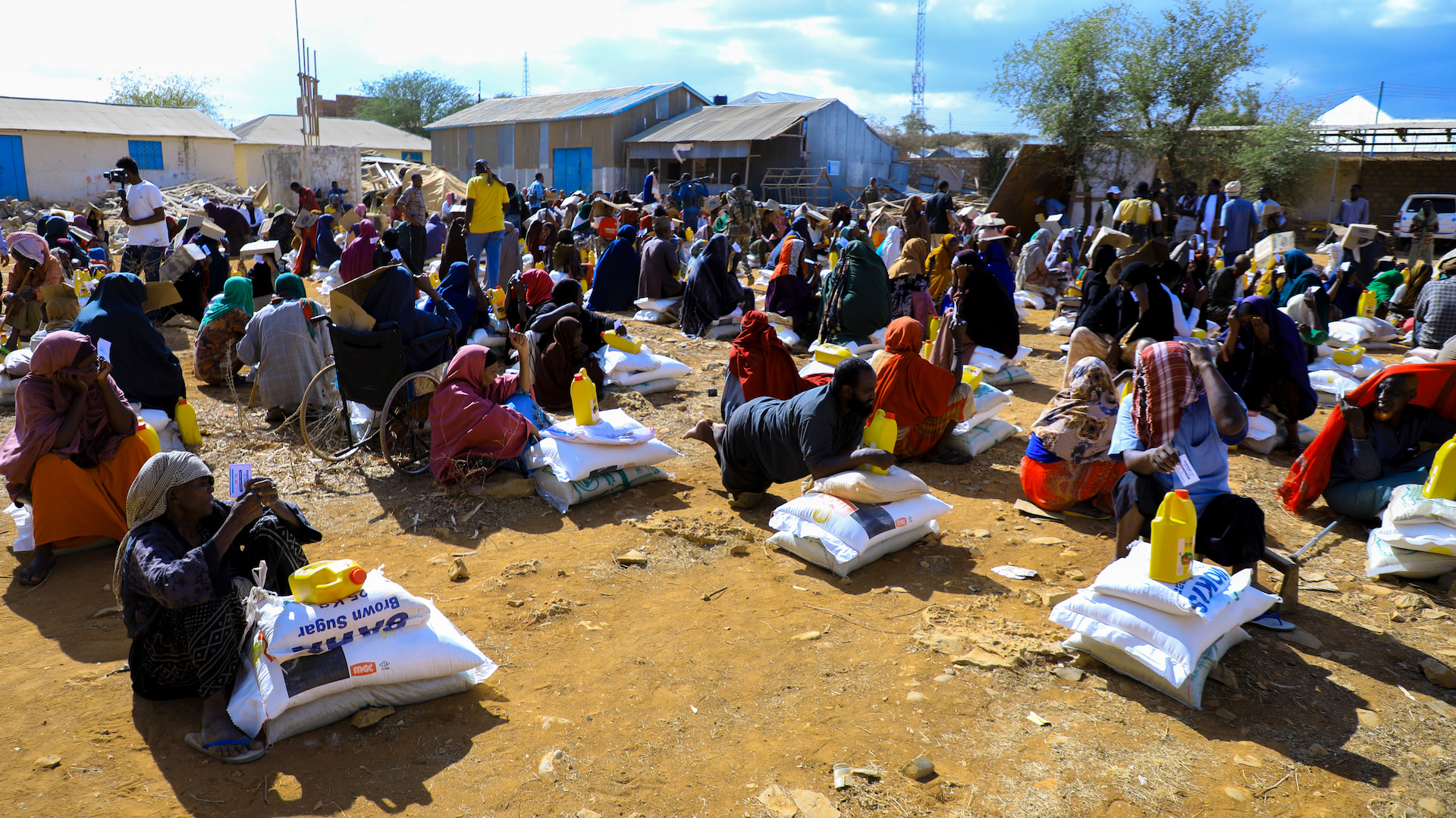 SoDMA, South West Ministry Launch Emergency Food Aid for Drought-Affected Families in Baidoa