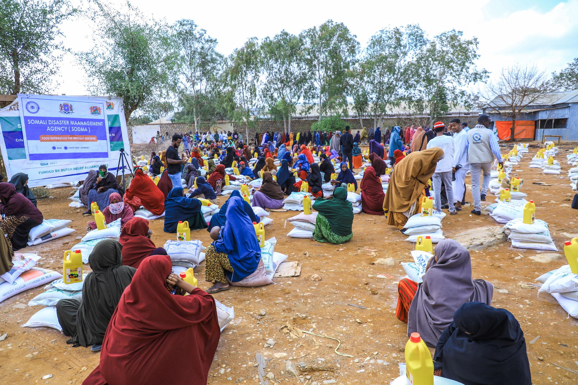 SoDMA and South West State Deliver Food Aid to 300 Vulnerable People in Baidoa Amid Drought