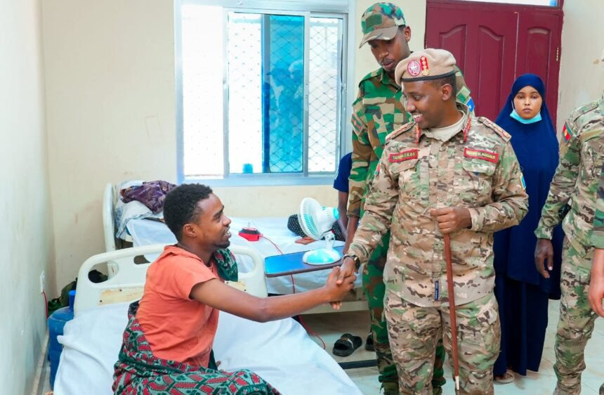 SNA Commander Brigadier General Ibrahim Mohamed Mohamud Conducts Morale Visit to Wounded Frontline Forces