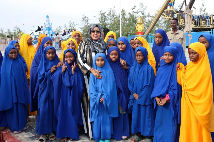 First Lady Sahro Omar Hassan Hosts Orphaned Children in Jazeera Visit