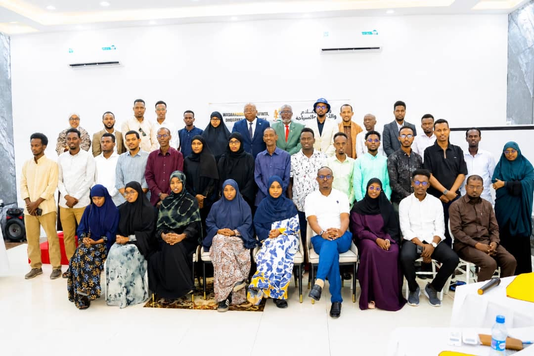 The Minister of Information Extends Congratulations to Somali Journalists on World Press Freedom Day