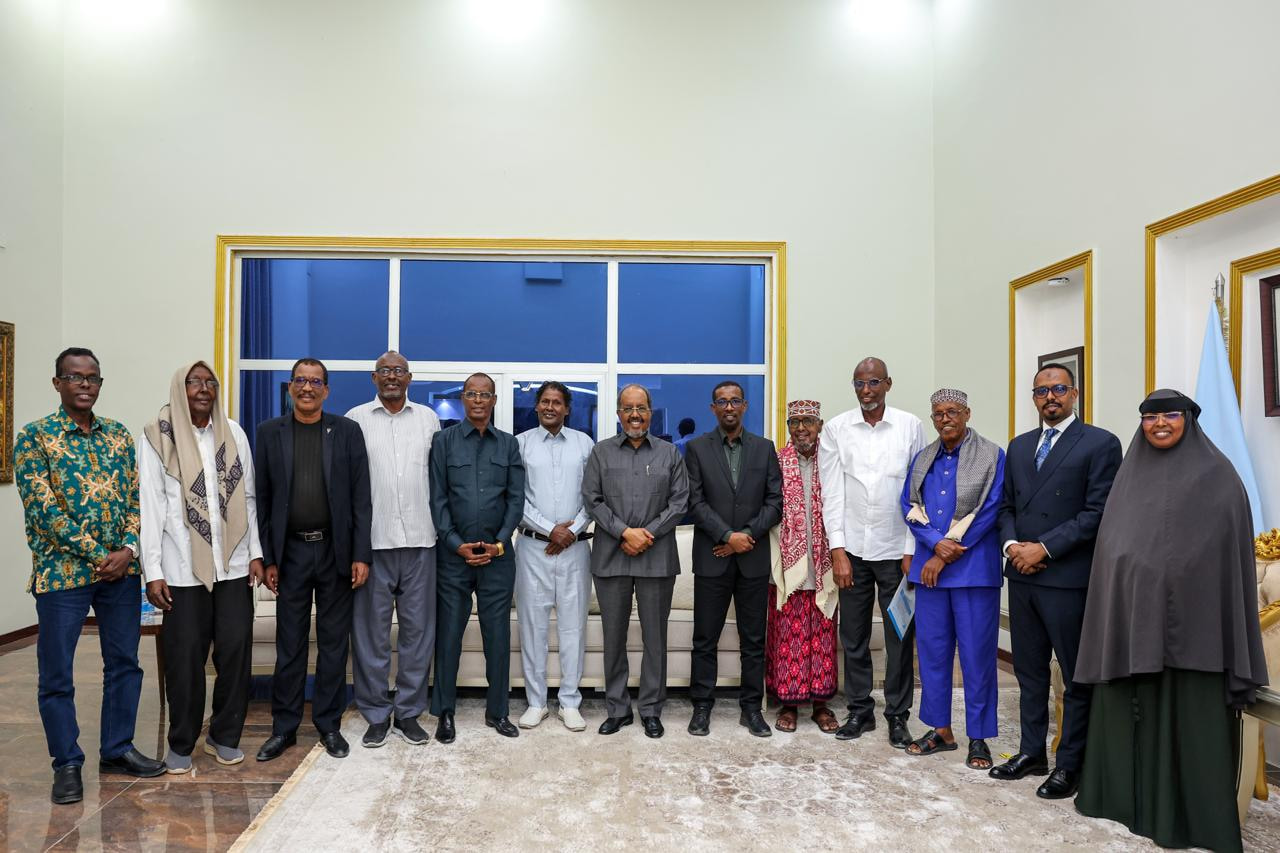 President Hassan Sheikh Mohamud Rallies Somali Poets to Spearhead National Awareness and State-Building Campaign