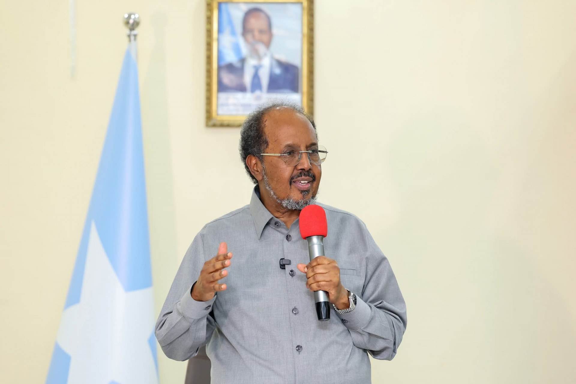 Madaxweyne Xasan Sheekh oo hay'adaha dowladda faray inay shaqadooda ugu badan u weeciyaan gurmadka abaaraha