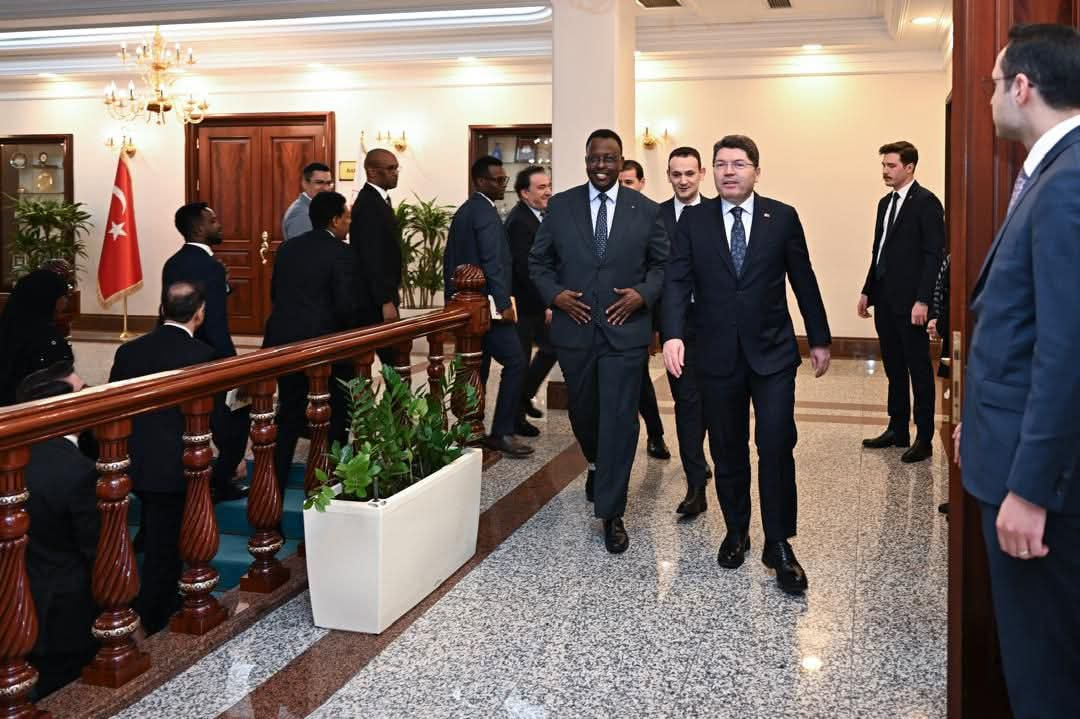 Wasiirka cadaaladda XFS oo kulan la qaatay dhiggiisa dalka Turkiga