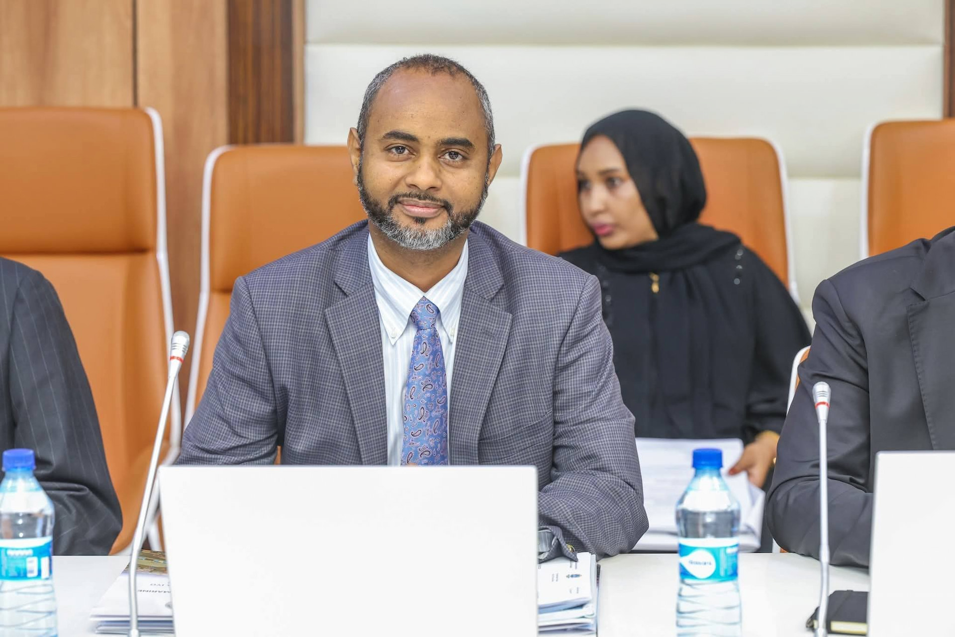 Wasiirka dekedaha XFS oo Golaha Wasiirrada uga mahadceliyay meel marinta axdiyada muhiimka ah