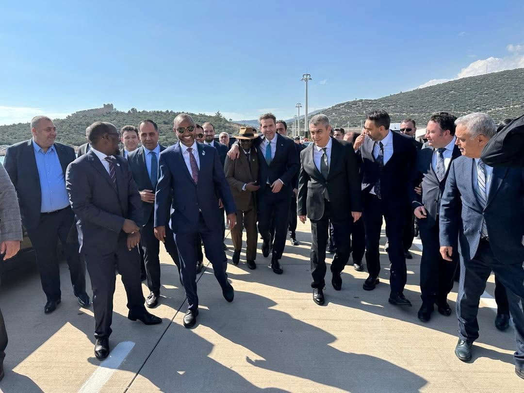 Markabka Cağri Bey ee Shidaal qodista oo ku soo wajahan Soomaaliya