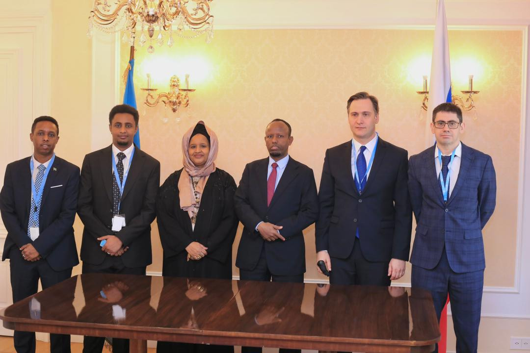 Soomaaliya iyo Ruushka oo kala saxiixday heshiis is afgarad Caafimaad