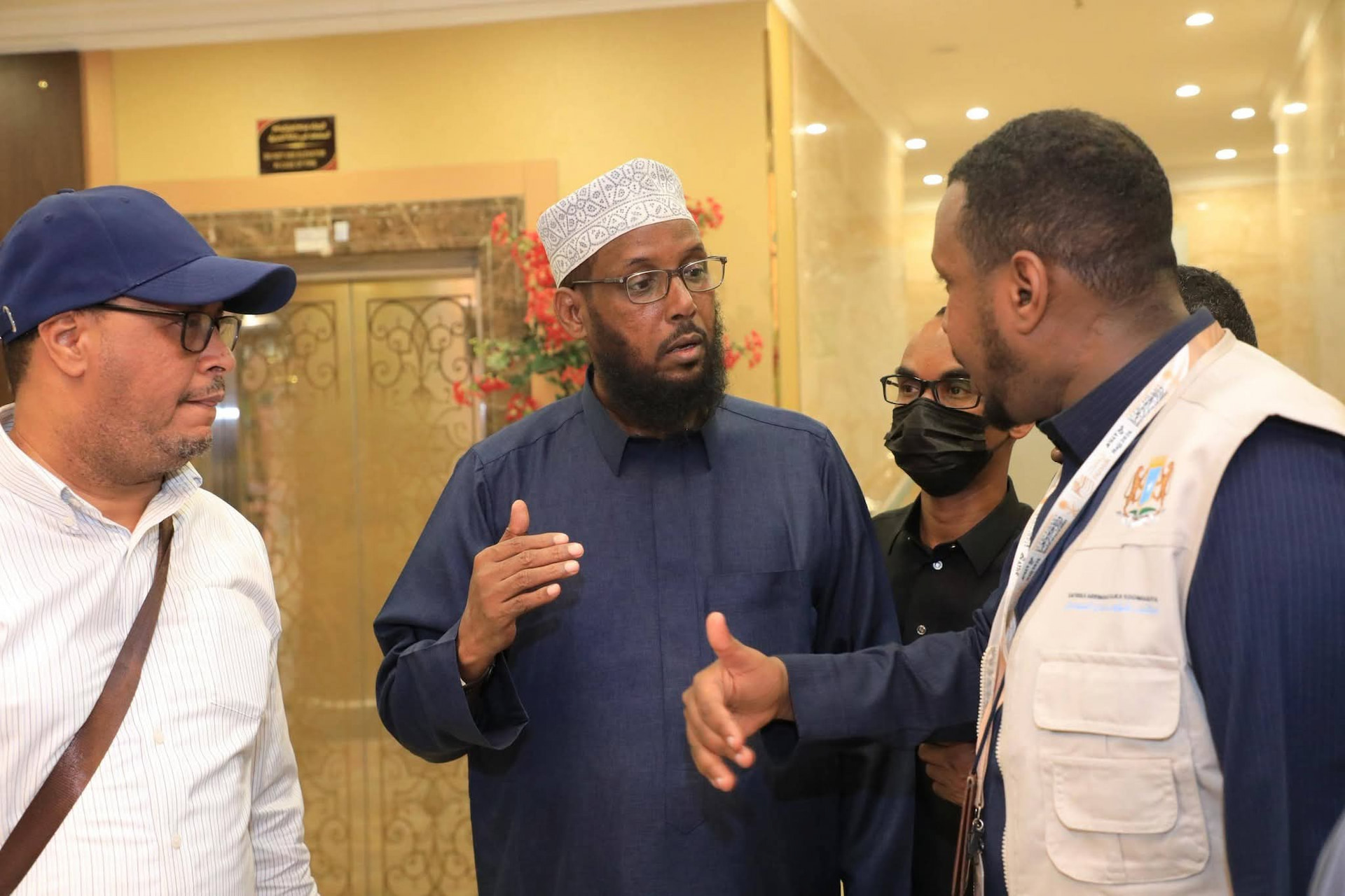 Wasiirka Awqaafta oo kormeer ku tegay Hoteeladda Makka ee laga rarayo xujeyda Soomaaliyeed