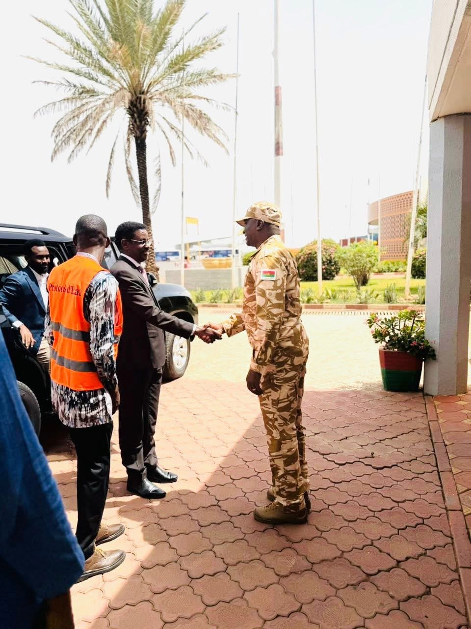 Wasiir Fartaag oo gaaray Dalka Burkino Faso