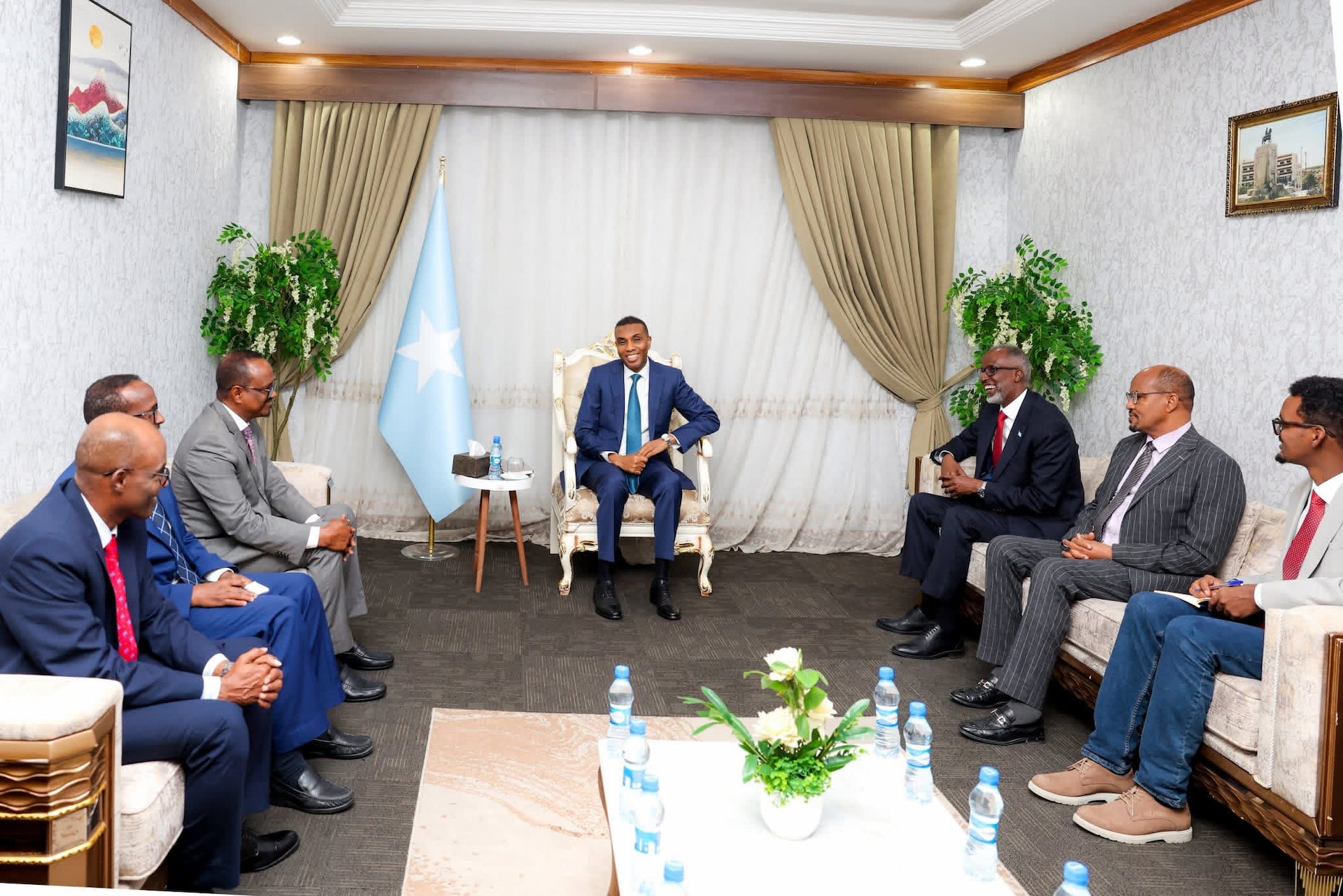Ra’iisal Wasaare Xamsa oo kulan la yeeshay safiirka cusub ee Jabuuti