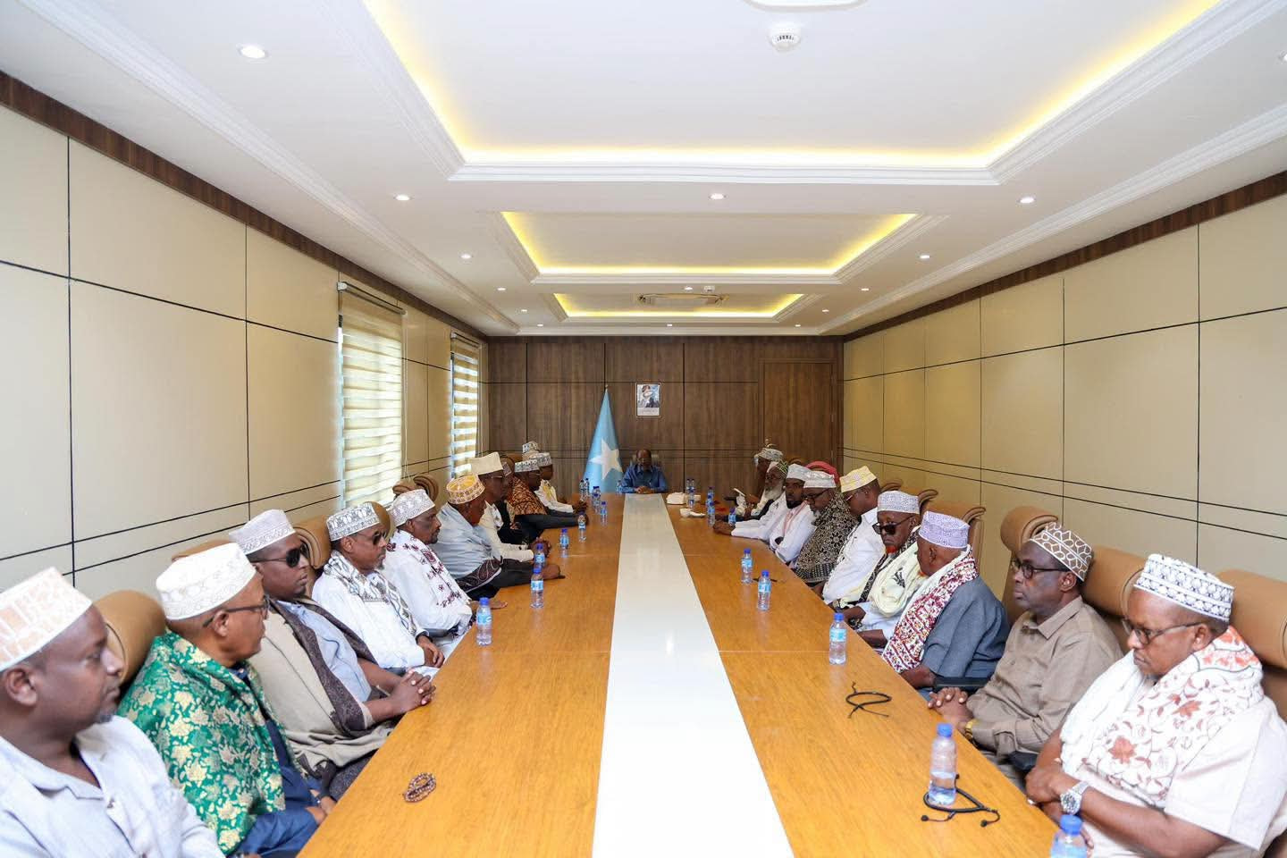 Madaxweynaha JFS oo kulan la qaatay Saraakiisha hay’adaha ammaanka iyo Hoggaanka Dhaqanka Hirshabeelle
