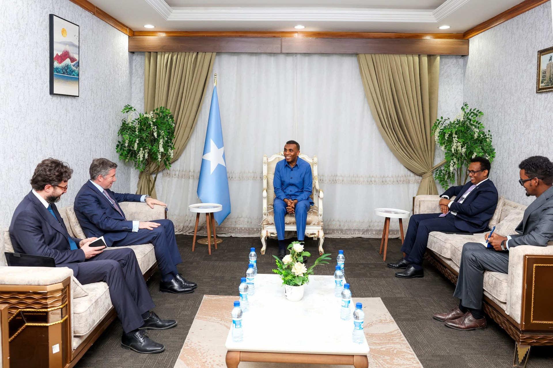 Prime Minister Hamza receives a delegation from the government of Türkiye