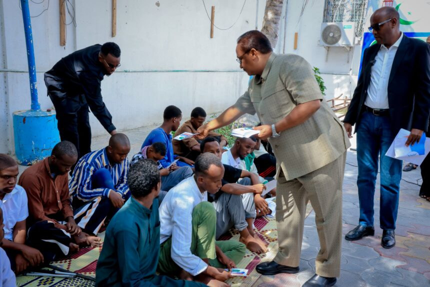 Banadir Governor Distributes Eid Support to People with Special Needs in Mogadishu