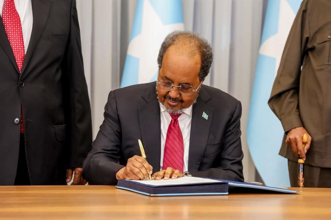 President Hassan Sheikh Signs The New Federal Constitution of Somalia