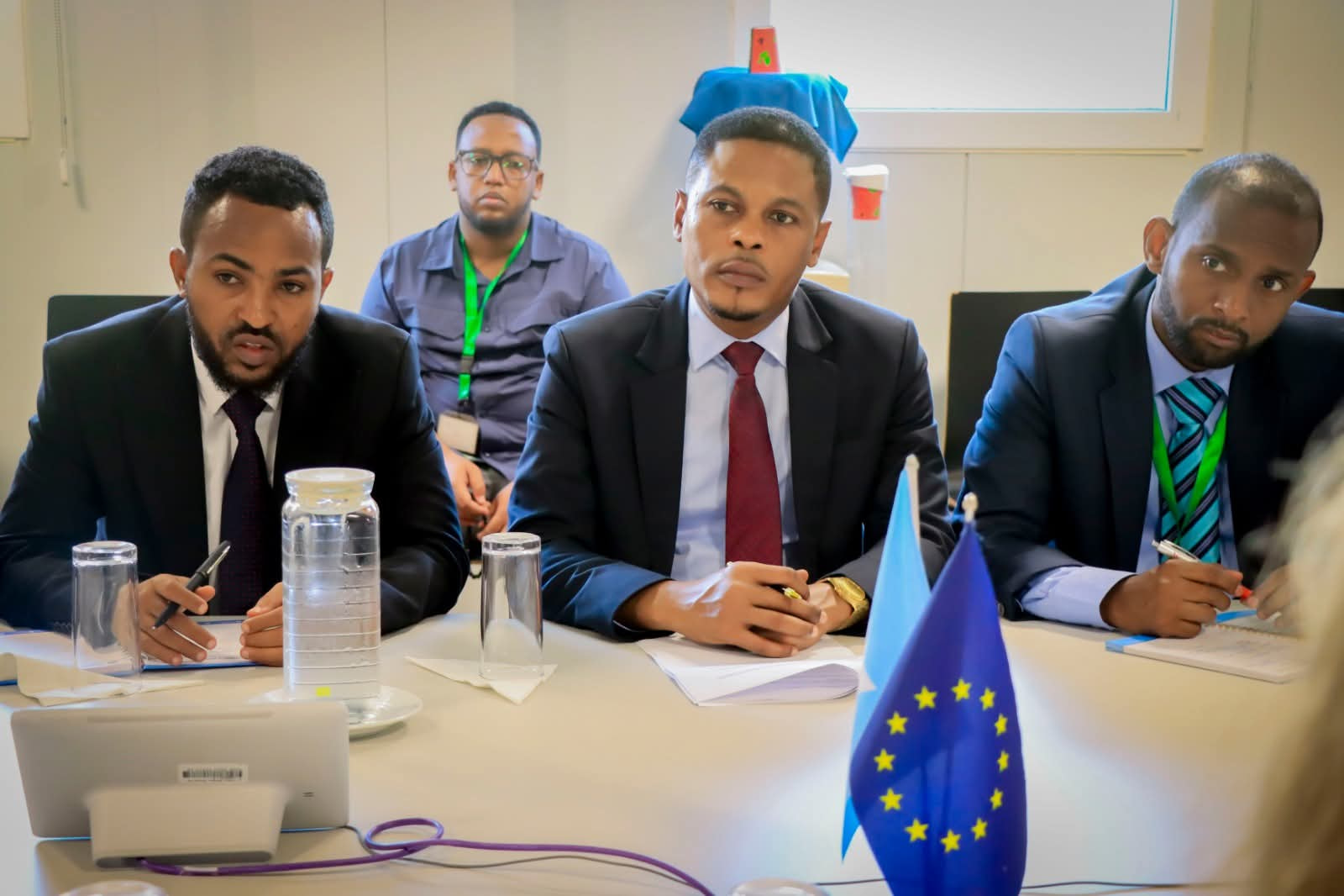 Wasiirka Wasaaradda oo kulan la yeeshay Danjiraha Midowga Yurub