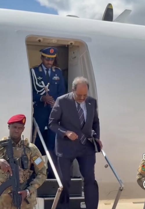 Madaxweyne Xasan Sheekh oo hadda gaaray magaalada Jowhar