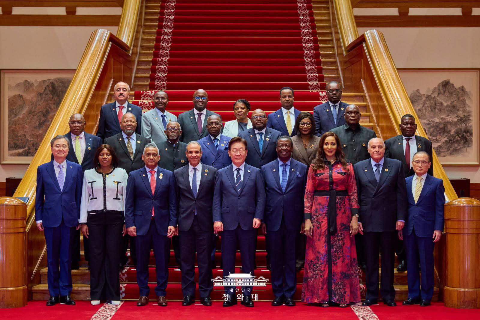 DFS oo ka qeyb gashay kulanka Wasiirrada Arrimaha Dibadda ee dalalka Afrika ay la yeesheen Madaxweynaha K/Koonfureed